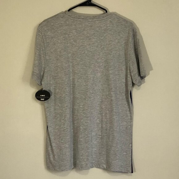 DC Batman Watching over Gotham City T-Shirt Size Adult S BNWT!! - Picture 2 of 3